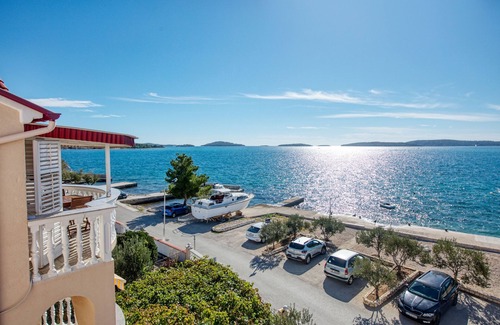 Brodarica Apartamento | Apartamento de una habitación en la playa Brodarica, Sibenik (A-4194-c)