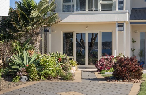 Emu Bay Apartamento | Apartamento de un dormitorio con vistas al mar.