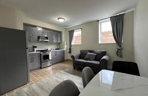 Durham Region Apartamento | One-Bedroom Apartment with City View