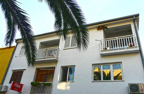Drvenik Apartamento | Apartamento de una habitación con balcón y vista al mar Drvenik Donja vala, Makarska (A-6756-a)