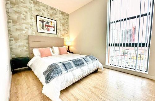 East Village Apartamento | One Bedroom Apartment Wbalcony And City Views!