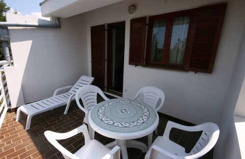 Mandre Apartamento | Apartamento de una habitación con terraza y vista al mar Mandre, Pag (A-6474-c)