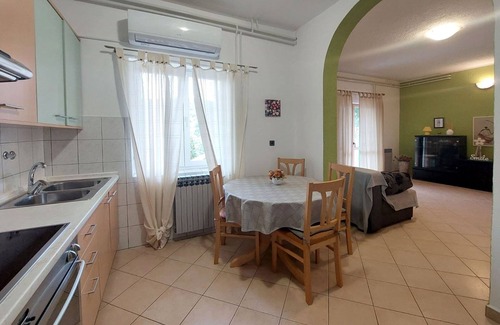 Duga Luka Apartamento | Apartamento de una habitación con terraza y vista al mar Duga Luka (Prtlog), Labin (A-3025-b)