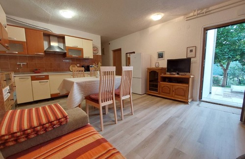 Duga Luka Apartamento | Apartamento de una habitación con terraza y vista al mar Duga Luka (Prtlog), Labin (A-3025-c)