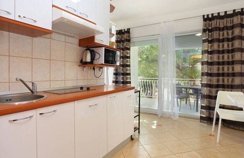 Stanici Apartamento | Apartamento de una habitación con terraza y vista al mar Balica Rat, Omis (A-20494-b)