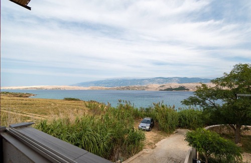 Zrce Apartamento | Apartamento de una habitación con terraza y vista al mar Sveti Marko, Pag (A-21654-a)