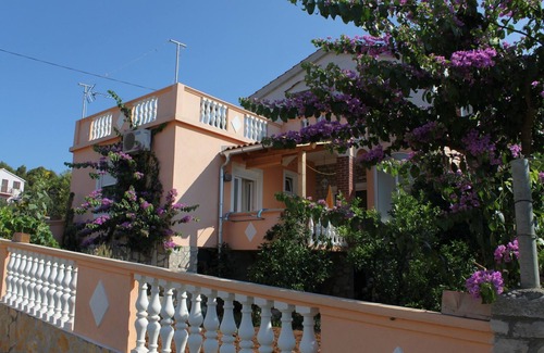 Island Dugi Otok Apartamento | Apartamento de una habitación con una terraza Sali, Dugi otok (A-8153-a)