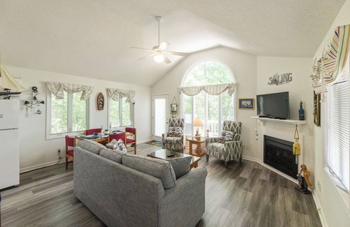 Grand Rivers Condominio | One Bedroom Bayside Condo