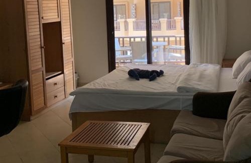 Al Ahyaa Chalet De Esquí | One-Bedroom Chalet at Turtles Beach Resort , Pool & Side Sea View C22