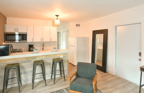 Wynwood Art District Condominio | ✨ One Bedroom Chic and Cool - Large (Full Kitchen)