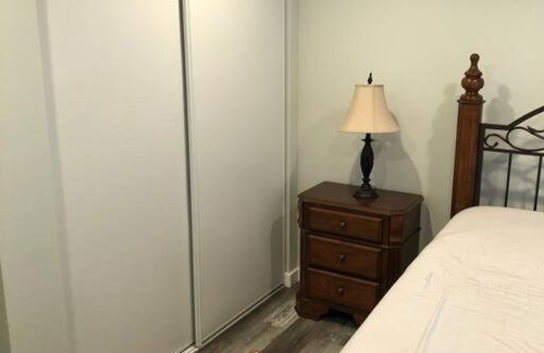 Midland Apartamento | One bedroom condo, with two parking spots.
