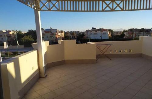 Hurghada Apartamento | One bedroom flat with large terrace in a villa with swimming pool
