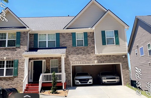 Snellville Apartamento | One bedroom fully furnished with a game room, entertainment room.