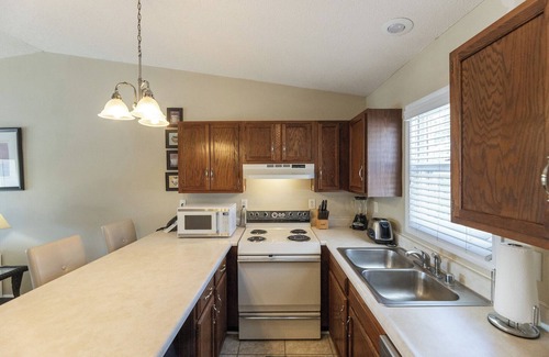 Grand Rivers Condominio | One Bedroom Harbor View Condo