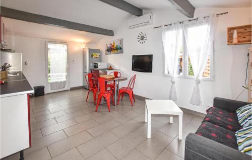 Aubignan Casa | One-Bedroom Holiday Home In Aubignan