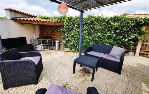 Aubignan Casa | One-Bedroom Holiday Home In Aubignan