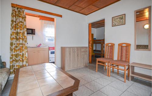 Bellin Casa | One-Bedroom Holiday Home In Bellin