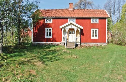 Mullsjo Casa | One-Bedroom Holiday Home In Habo