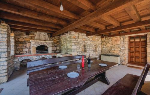 Paradiz Casa | One-Bedroom Holiday Home In Labin