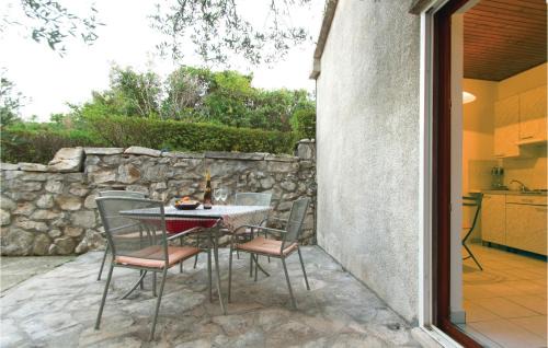 Kneza Casa | One-Bedroom Holiday Home In Kneze