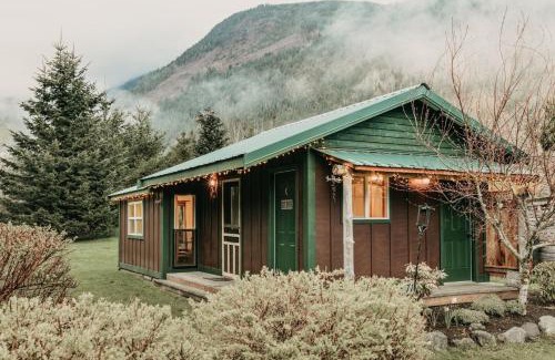 Maple Falls Casa | One-Bedroom House