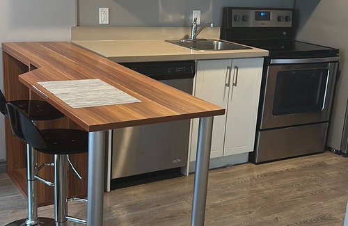 Waterloo Condominio | One bedroom in this luxury condo