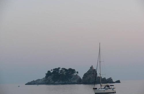 Petrovac Apartamento | One-bedroom mediterranean flat near the sea