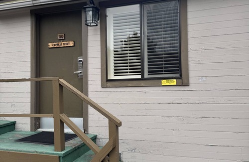 Northeast Carmel Cabaña | One Bedroom Suite Cottage