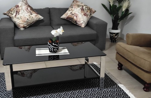 Selborne Cabaña | One bedroom, spacious guest house in a quiet neighbourhood.