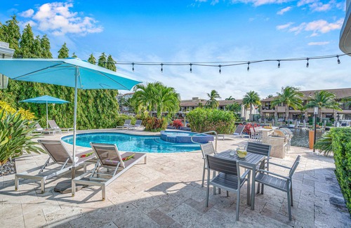 Coral Ridge Condominio | One-bedroom Suite | Heated pool | Dock Access | Quiet Neighborhood | SaltAire Two | RESlDENCES