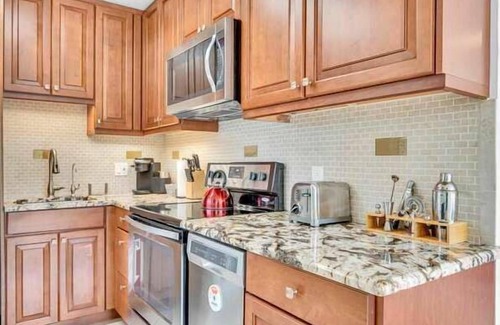 Coral Ridge Condominio | One-bedroom Suite | Heated pool | Dock Access | Quiet Neighborhood | SaltAire Four | RESlDENCES