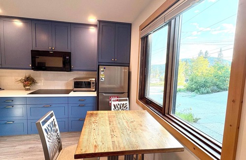 Rossland Apartamento | One Bedroom Suite in Rossland