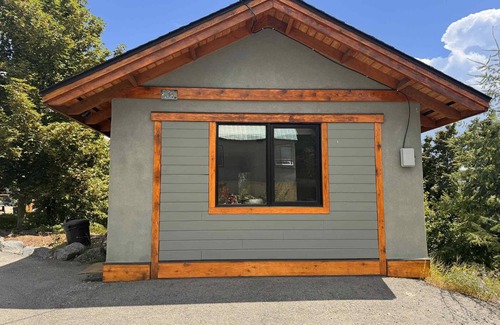 Rossland Apartamento | One Bedroom Suite in Rossland