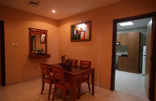 Al Mankhool Casa | One Bedroom Suite Near Manhattan Avenue By Luxury Bookings