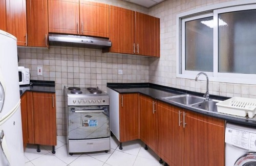 Al Mankhool Casa | One Bedroom Suite Near Manhattan Avenue By Luxury Bookings