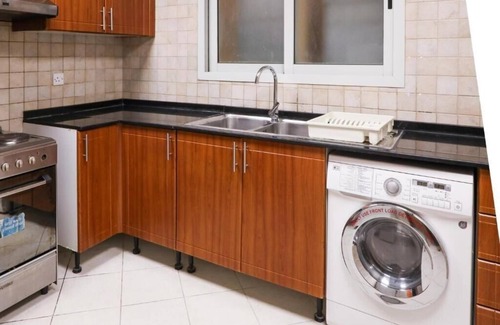 Al Mankhool Casa | One Bedroom Suite Near Manhattan Avenue By Luxury Bookings