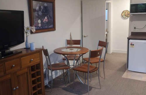 Arrowtown Apartamento | One Bedroom unit in Arrowtown, close to cycle trails, and main attractions