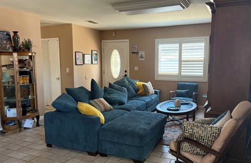 Lakeland Village Casa | One bedroom w/shared bathroom, WiFi & Amenities in Lake Elsinore Home