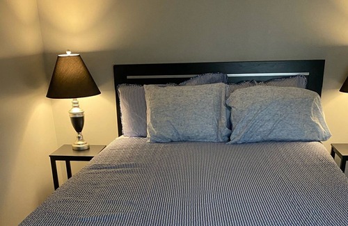Detroit Apartamento | One bedroom with a beautiful view downtown Detroit With Free Parking