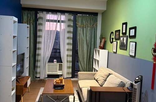 Downtown Apartamento | One Bedroom with Balcony City view