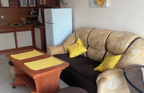 Burgas Apartamento | One-bedroom with pool view 300 from the beach 303