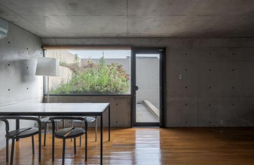 Ikoma Apartamento | One Floor Designed by Architect Tadao Ando