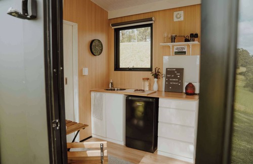 Rainbow Flat Casa | One-Gaea by Tiny Away