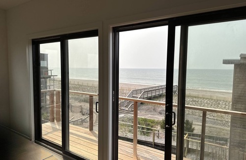 Ocean Bay Park Casa | One House from The Ocean - New Construction - 4 Bedroom - Ocean Bay Park