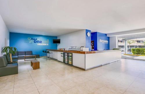 León Hotel | One Leon Poliforum