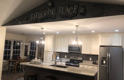 Collegedale Casa | one level brick home with pet friendly fenced back yard , close to Chattanooga