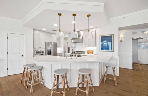 WaterSound Beach Condominio | One Level Condo with Wrap Around Porch! Community Amenities! 30A Beaches!