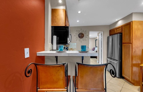 Peter Howell Casa | The Cutest Studio 1 Bedroom Casita - Patio trasero privado - 3 millas a minutos de UofA.