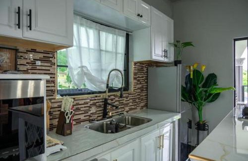 St.Bran's Burg Casa | One Love Luxuray Guesthouse
