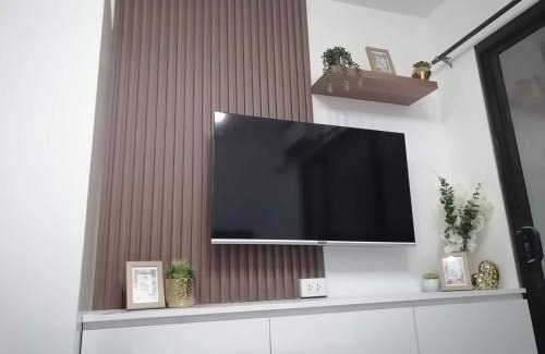 Cebu Apartamento | One Oasis Cebu Resort Condominium Mabolo Cebu studio Smart TV, Wifi